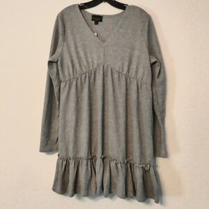 DISCREET grey black heathered ruffle tiered v neck long sleeve dress